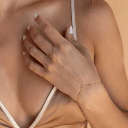 Seris Hand Chain